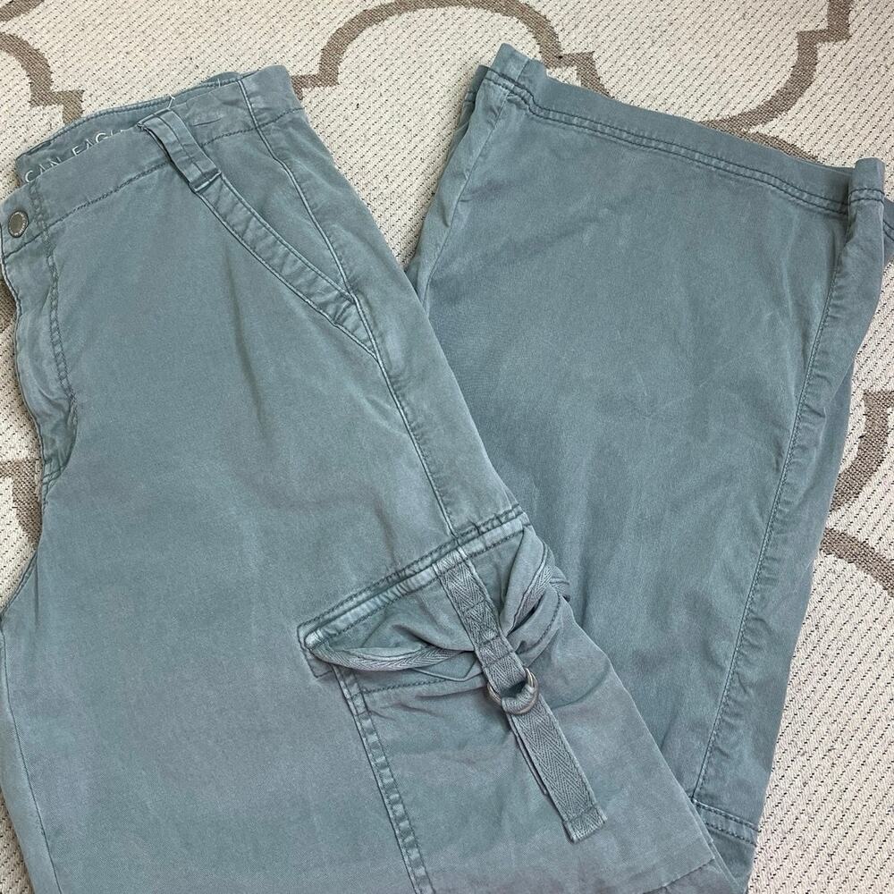 American Eagle Outfitter Super High Rise Baggy Wide Leg Cargo pants,Size 4 Short